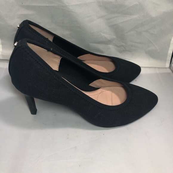 Taryn Rose Tamara Navy blue pump 9 - Picture 3 of 10